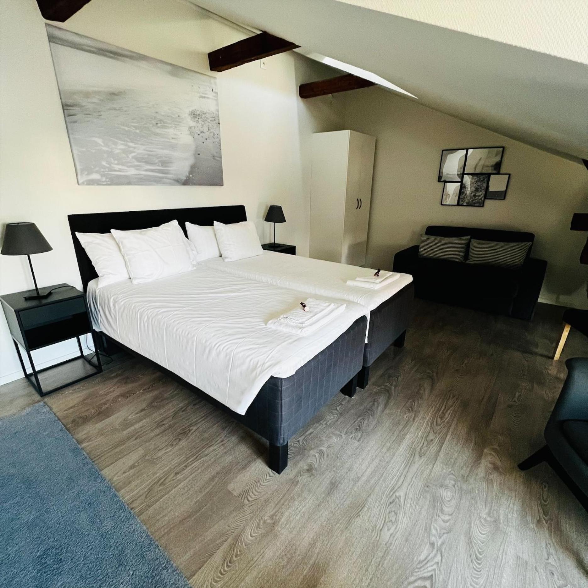 Stekhuset B&B คาลมาร์ ภายนอก รูปภาพ